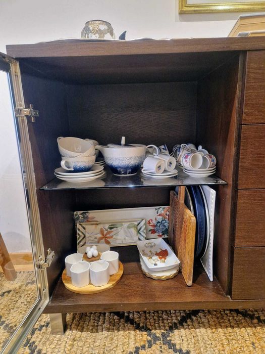 Aparador em Carvalho Escuro