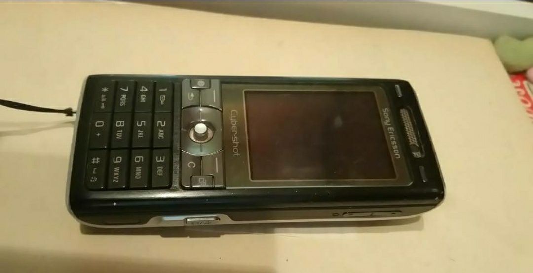 Telefon komórkowy sprawny Sony Ericsson K800i