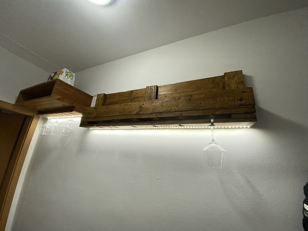 Adega rustica de parede com iluminação Led