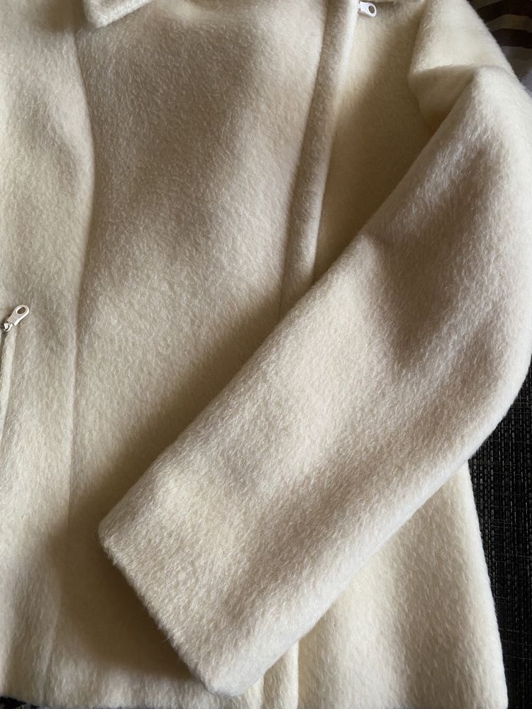 Женское пальто из шерсти альпака