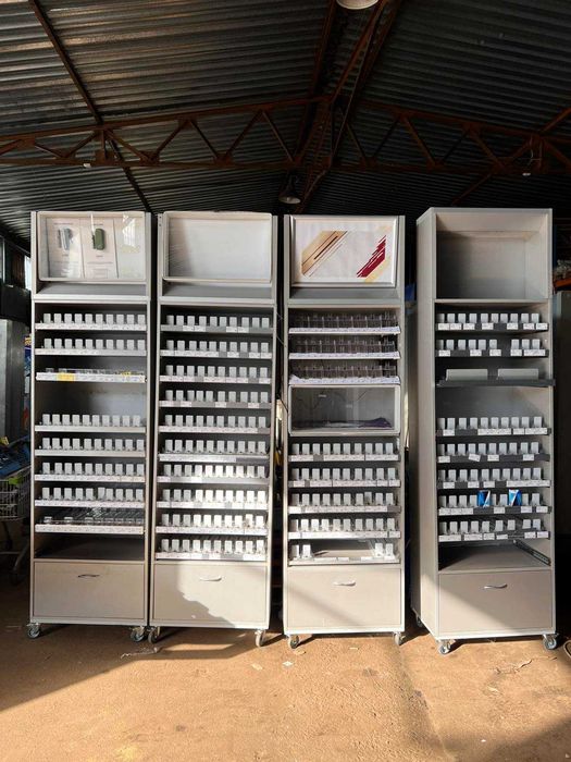 Сигаретный бокс. Витрина для сигарет. Сигаретный стеллаж. Витриана бу