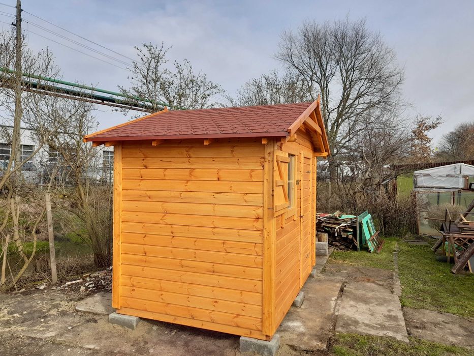 Domek gospodarczy, schowek,  altana z drewna.