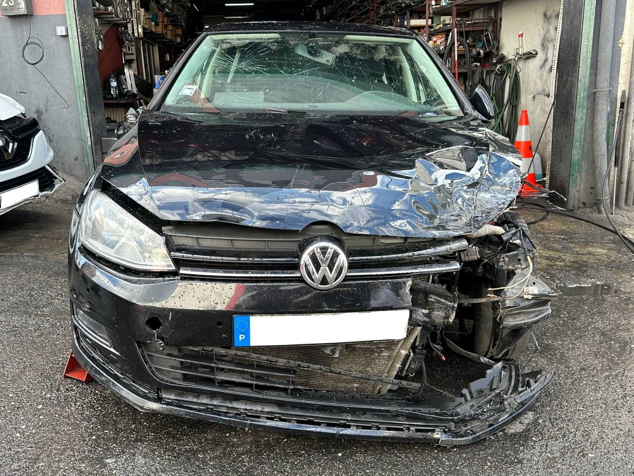 VOLKSWAGEN GOLF 7 1.6 TDI DE 2013 Cx Aut