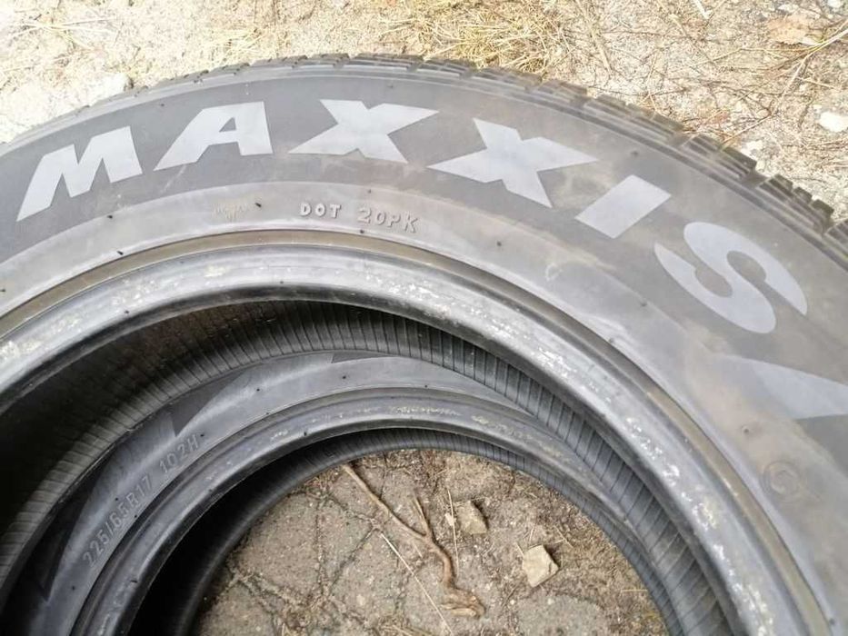 Maxxis Victra SUV 225/65R17 шини бу М+S Максіс 2 штуки