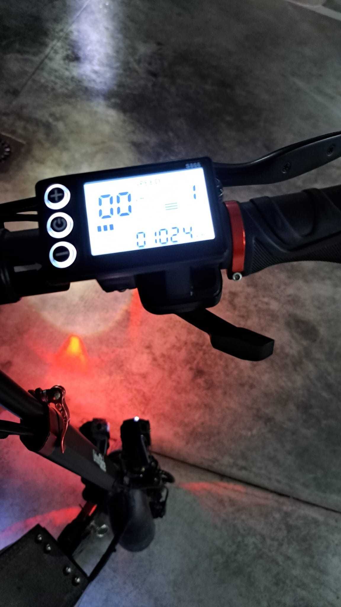 URBANGLIDE Trotinete ecross pro boost