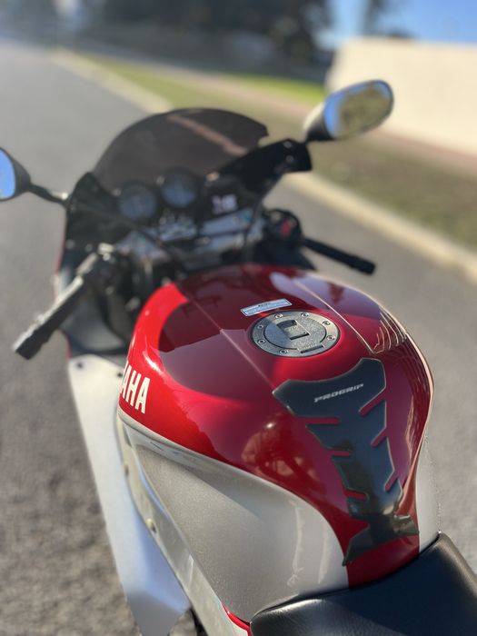 Yamaha Thunderace 1000R