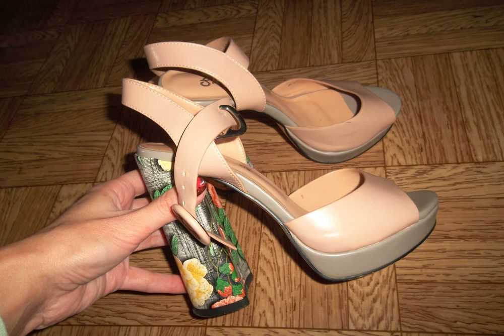 Шикарные босоножки Sharman,можно на свадьбу и т.д