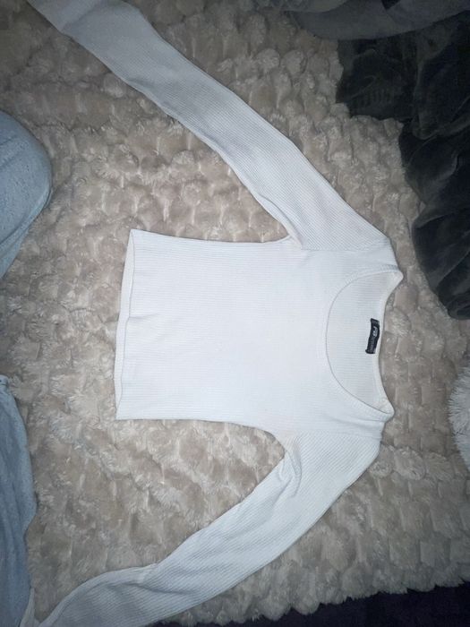 Білий топ. FBsister