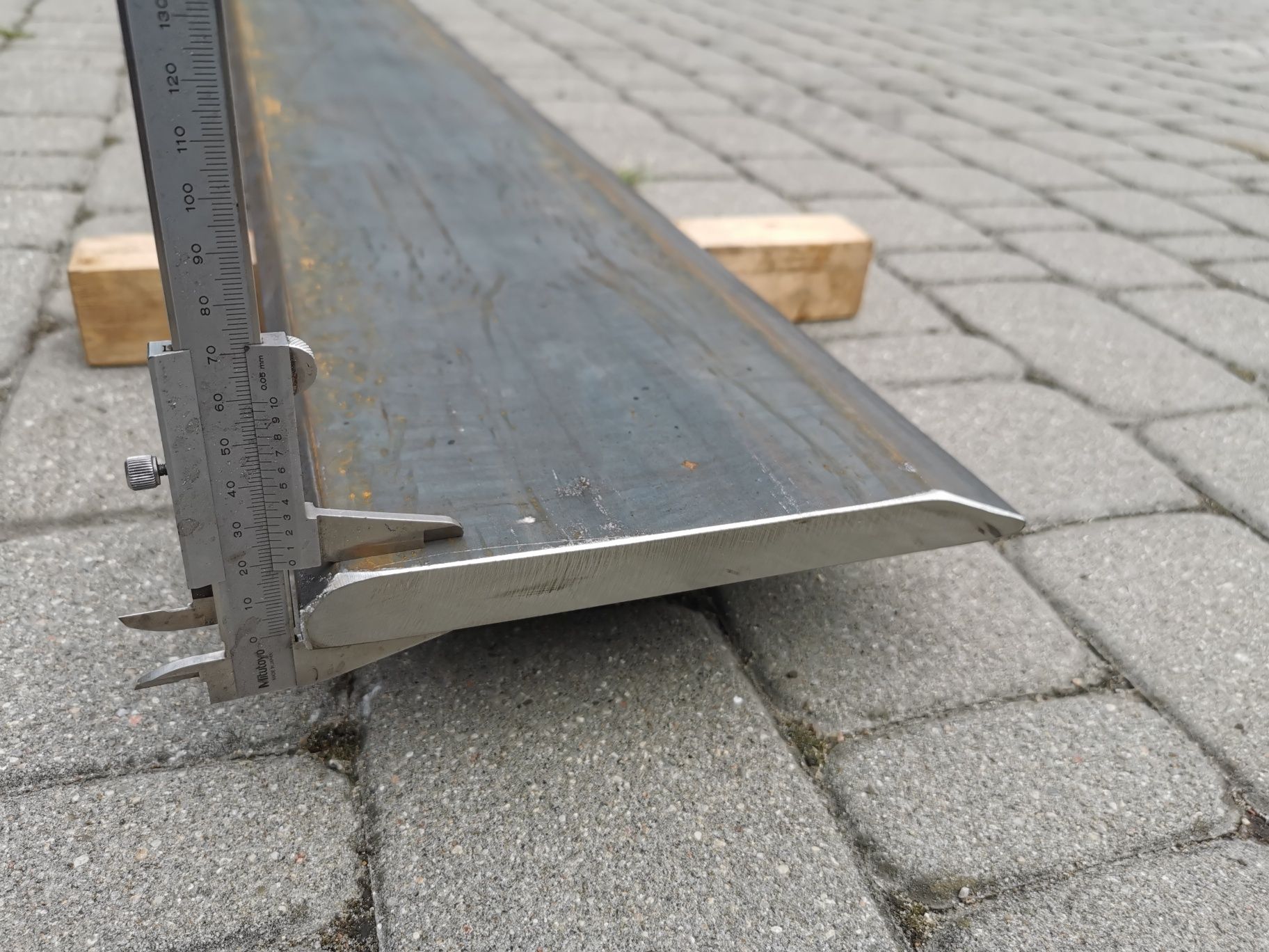 Lemiesz do łyżki 200x20 500HB, Hardox