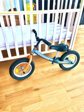 Новий тренувальний дитячий велосипед без педалей