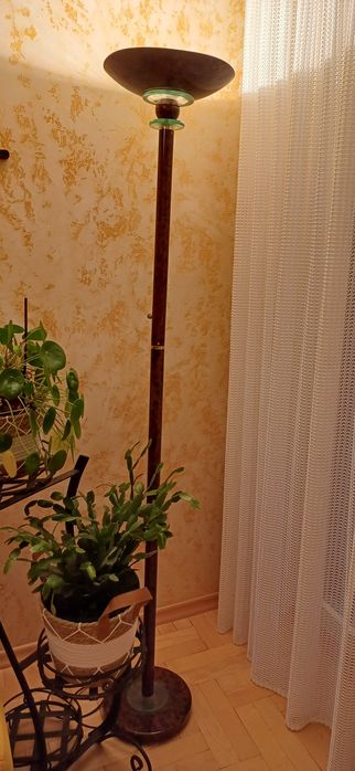 Lampa stojąca ze ściemniaczem