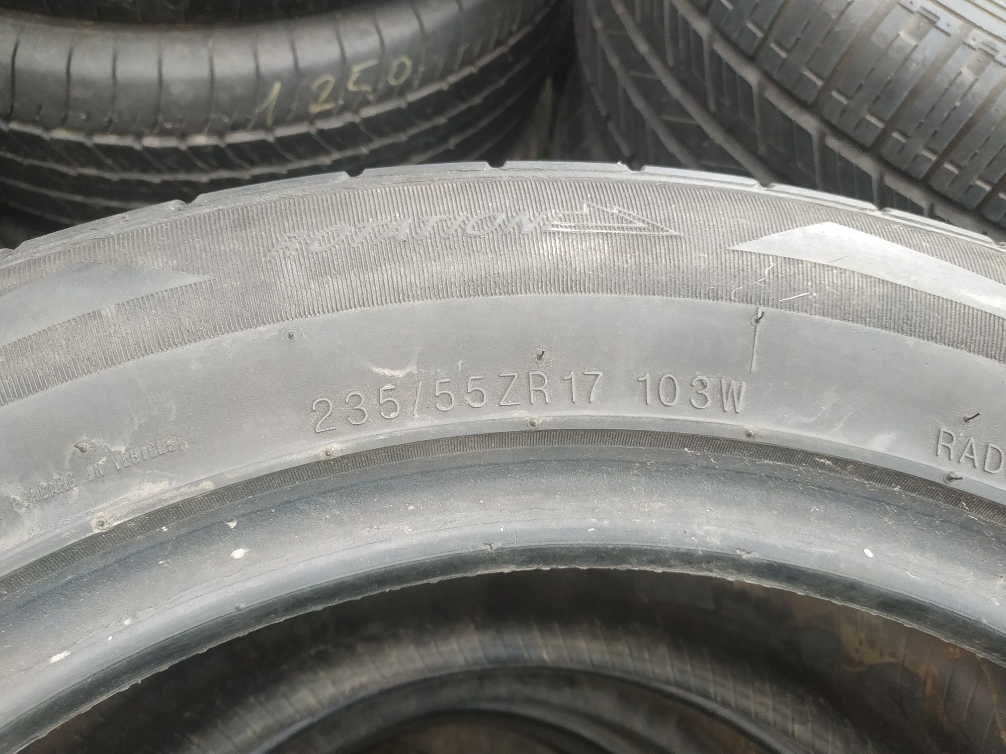 Шини резина літо 235/55 R17 Kumho ecsta spt