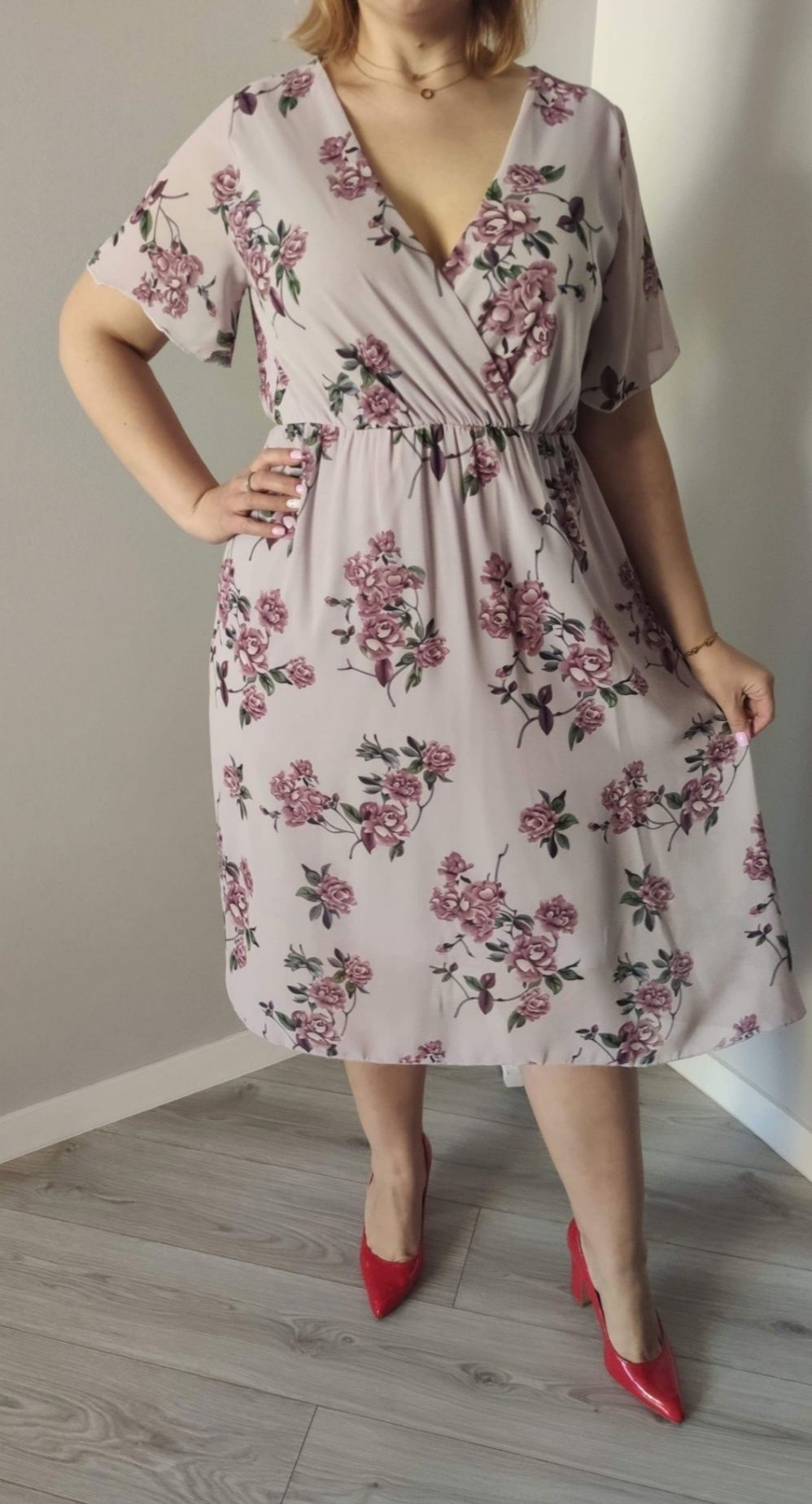 Nowa sukienka MIDI plus size liliowa wyszczuplająca