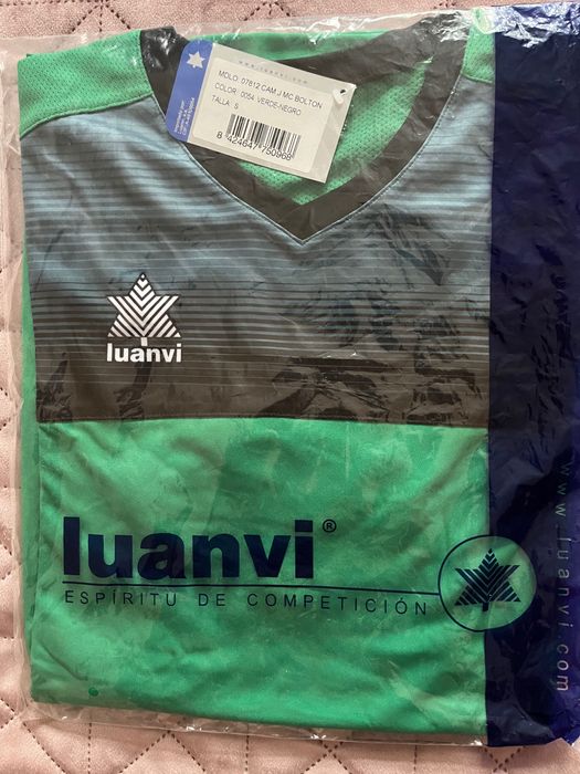 Футболка спортивна Нова