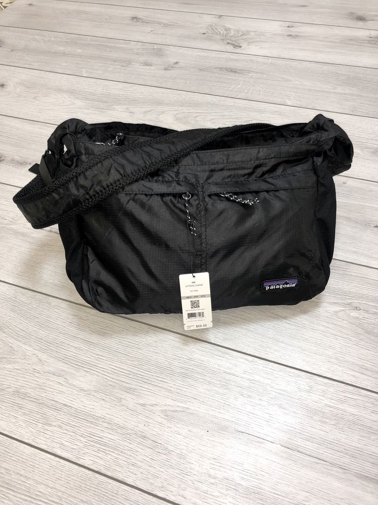 Сумка мессенджер Patagonia Lightweight Travel Courier Oakley Bag 15L