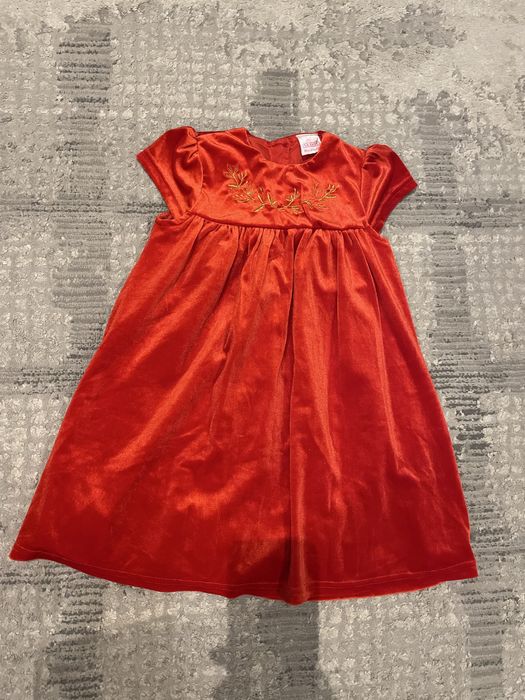 Sukienka welurowa 98 święta walentynki jak nowa