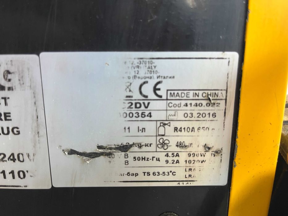Osuszacz powietrza pochłaniacz wilgoci MASTER DH 62 DV