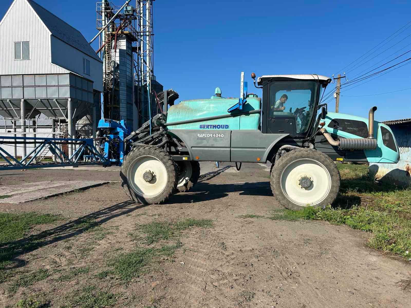 Самохідний обприскувач Berthoud Raptor 4240 HVH