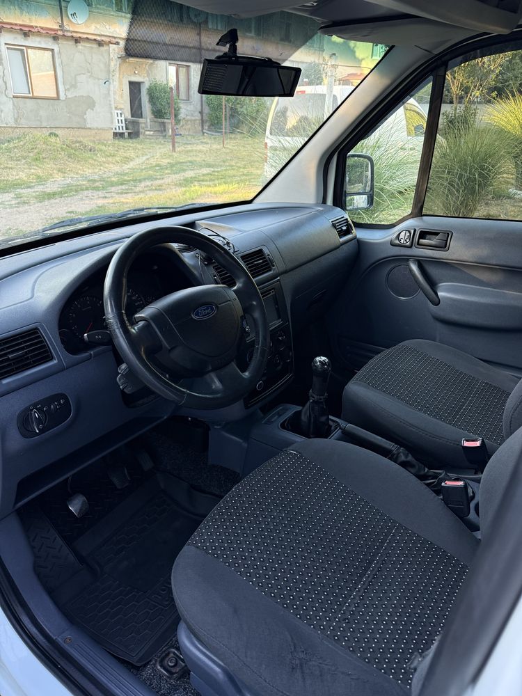 Автомобіль Ford Transit Connect