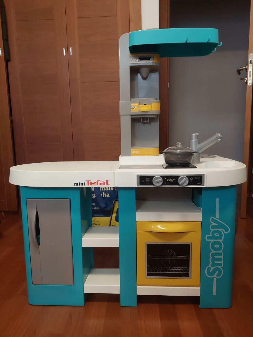 Vende-se cozinha de brincar