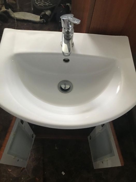 Meble lazienkowe komplet kolor orzech