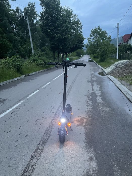 Продам терміново Kukirin g2 pro 2025