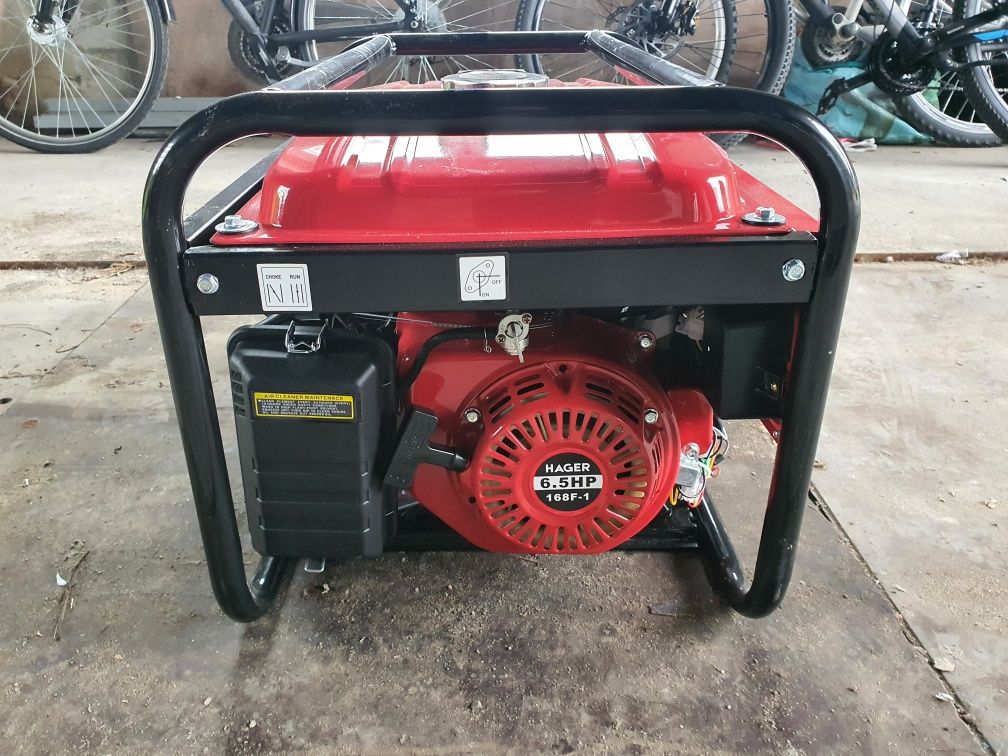 Agregat generator prądu Hager HK8000W AVR, 2500 W