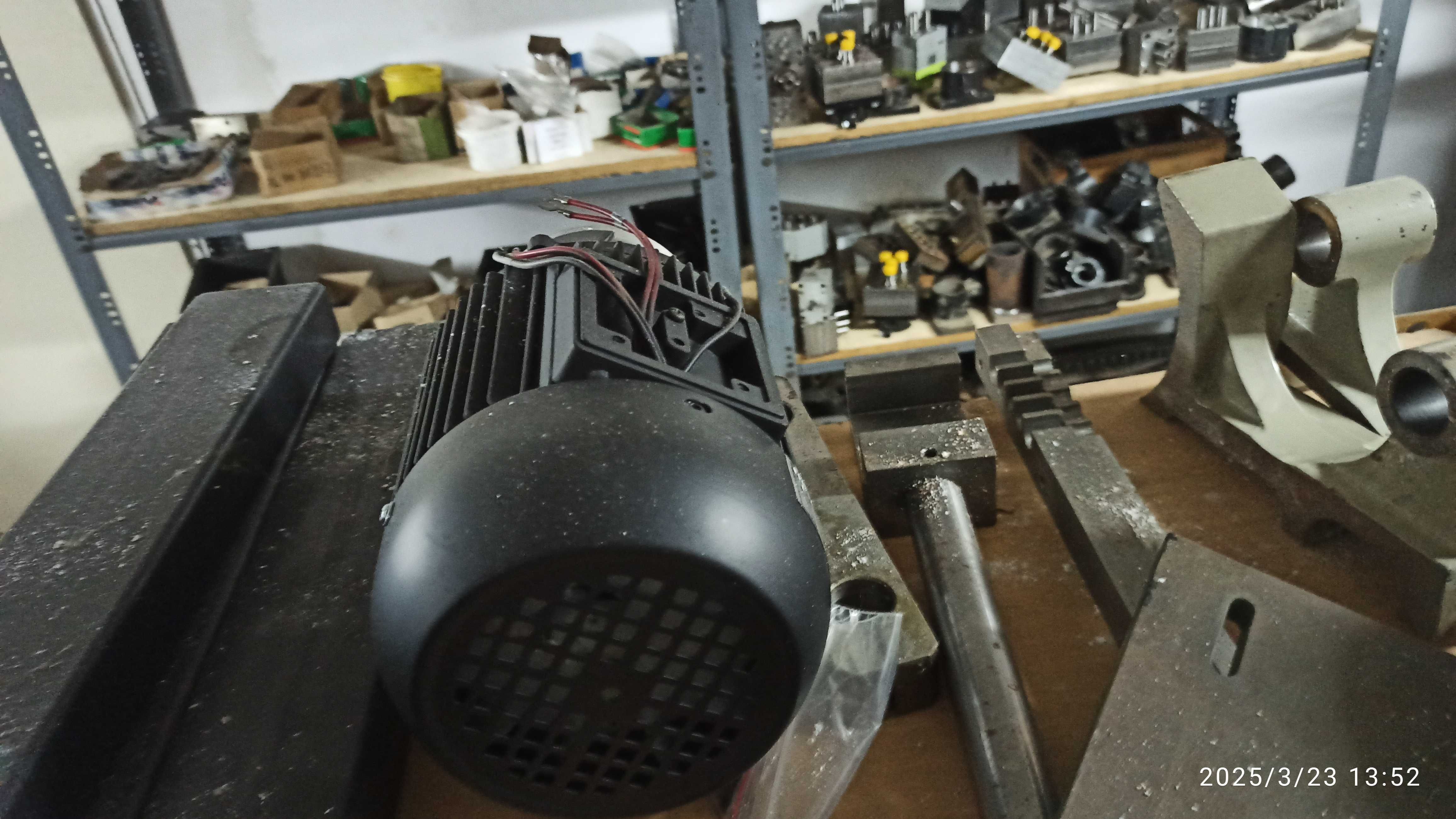 silnik elektryczny do mechanizmu posuwu gomad  Gorzów