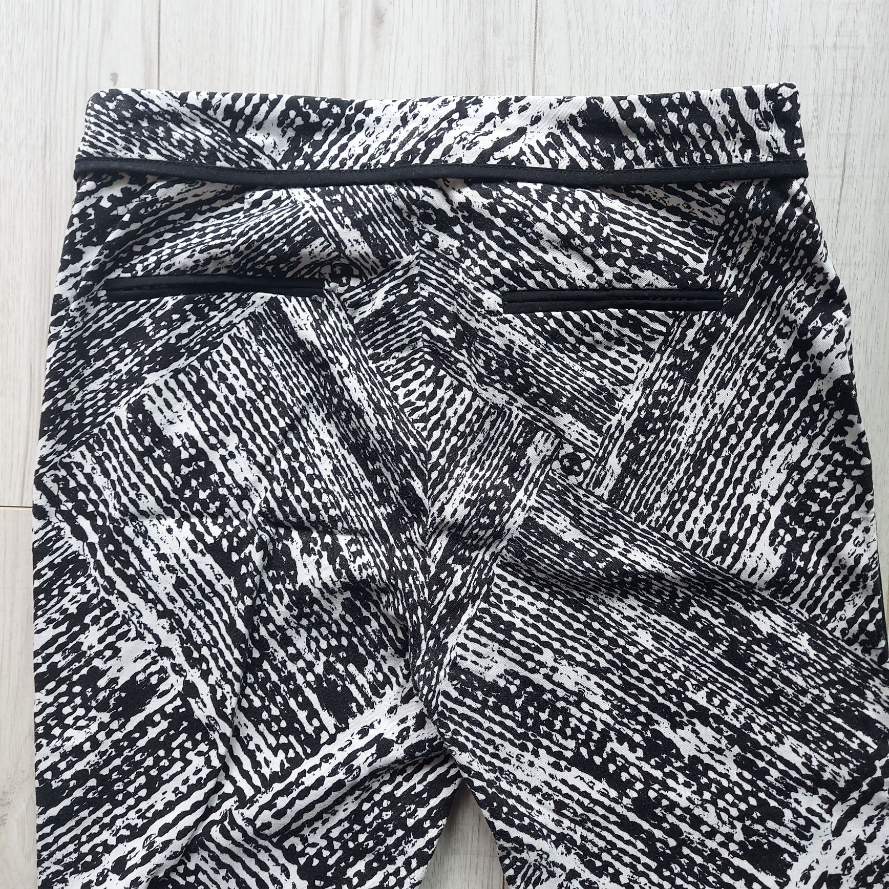 Spodnie damskie eleganckie cygaretki ZARA Basic rozmiar M