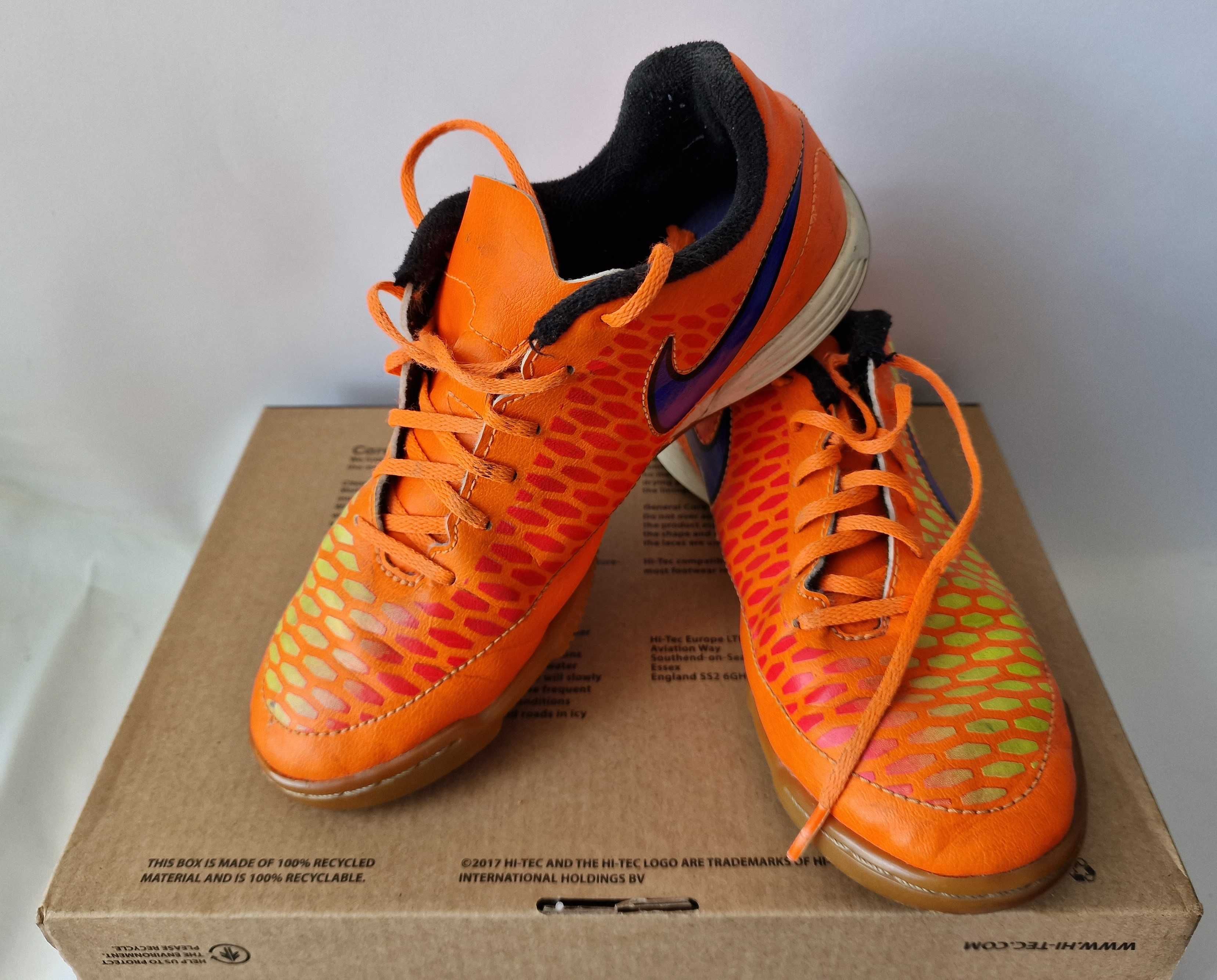 50% taniej Buty halowe piłkarskie NIKE MAGISTA ONDA IC JR r.35