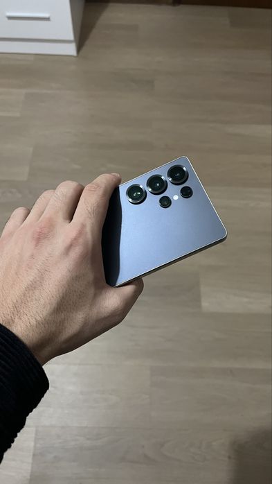 Samsung S25 Ultra - (6.9'' - 12 GB - 512 GB - Preto Titânio)