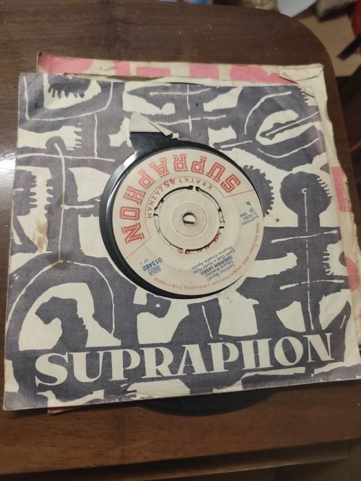 Gramofon SUPRAPHON chlebak PRL retro plus płyty