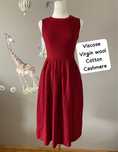 Elegancka wieczorowa sukienka burgundowa Moschino midi 38 M