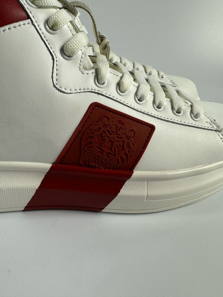 Nowe lekkie sneakersy wysokie Guess 41 bialo czerwone