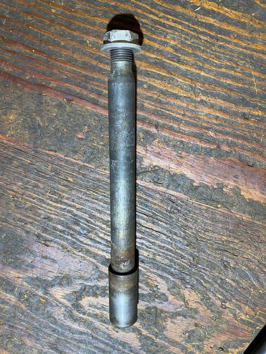 1 os oska oś koła kolo przednie przod honda crf 250 / 450 20mm