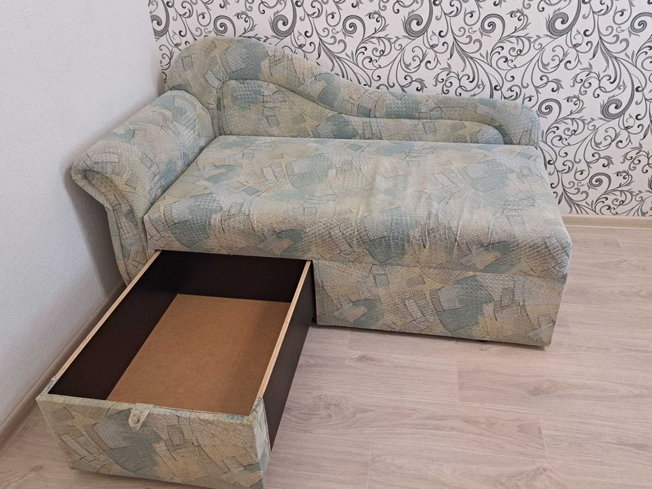 Диван розкладний, софа