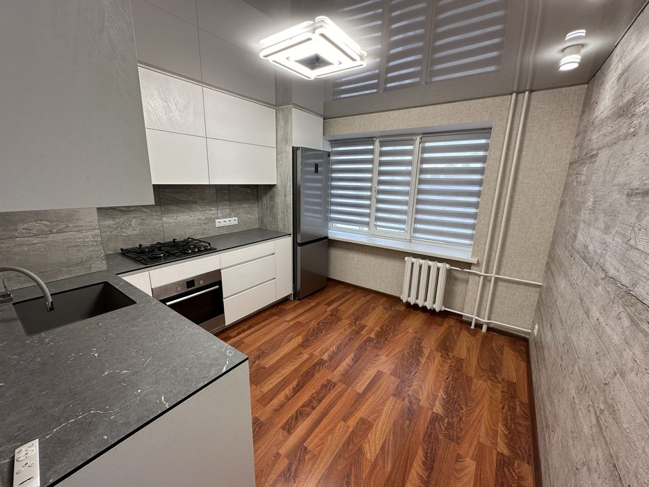 Продаж квартири молодіжний