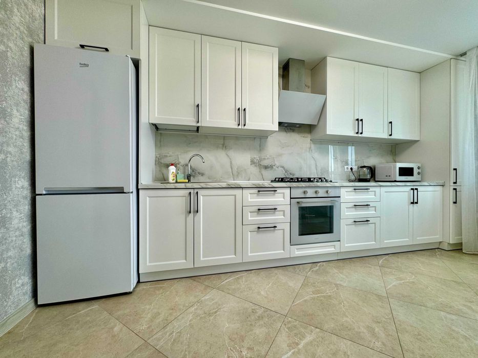 ApartPoltava ПАНОРАМА світлі НОВІ апарт. ЦЕНТР LEDдзеркало,банк.ЧЕК