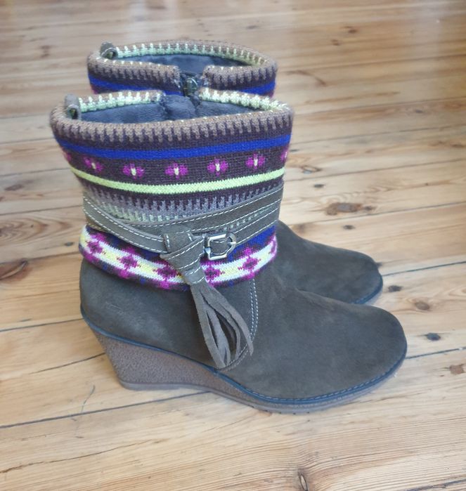 Damskie ocieplane botki buty jesienno-zimowe na koturnie  rozmiar 40