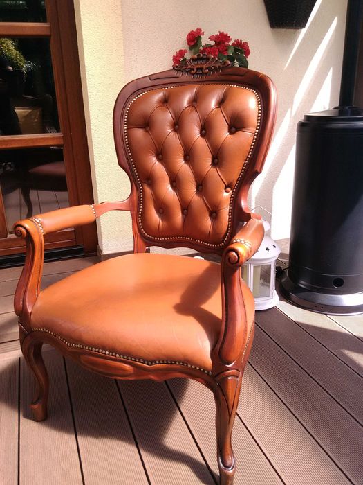 Fotel Ludwik Rzeźbione Skóra Antyk