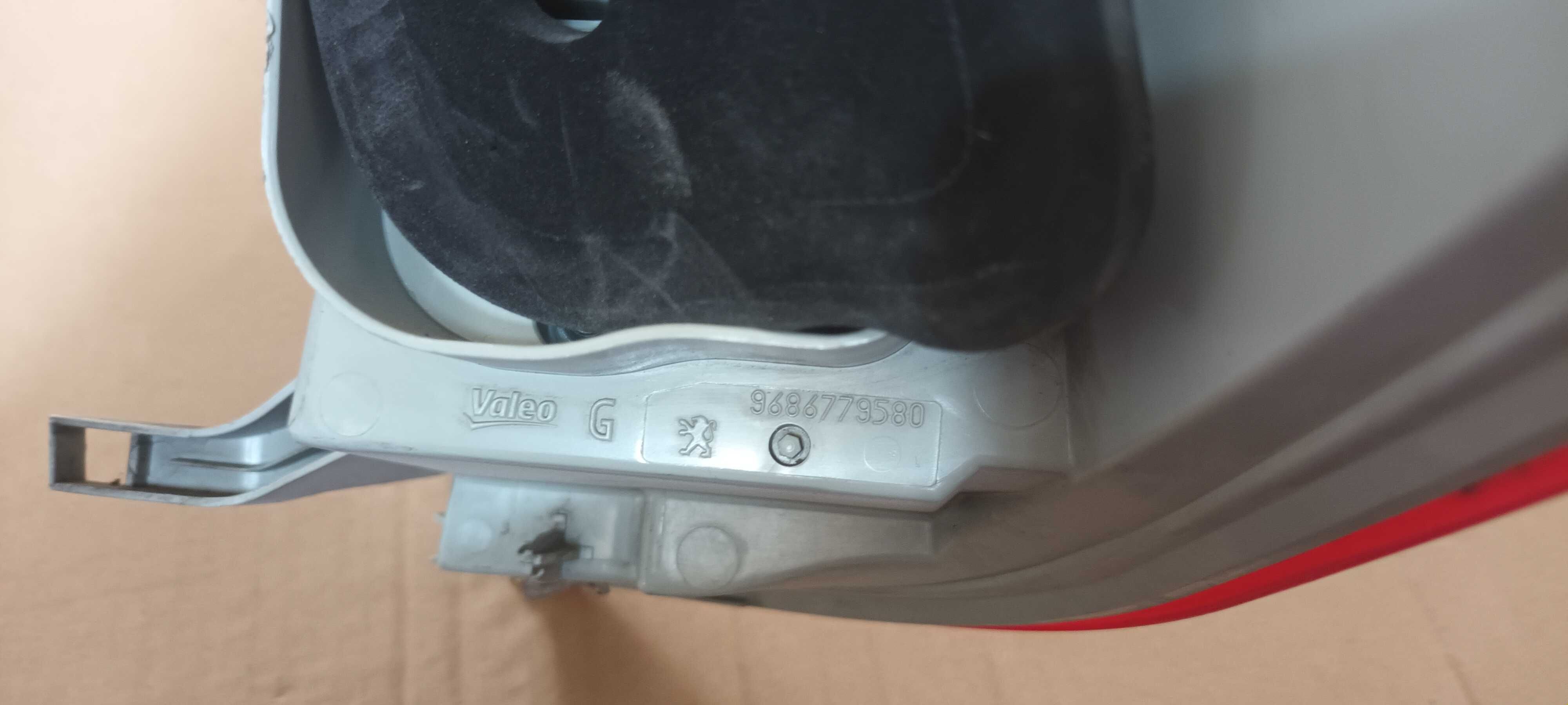 Lampa tylna lewa Peugeot 508 kombi