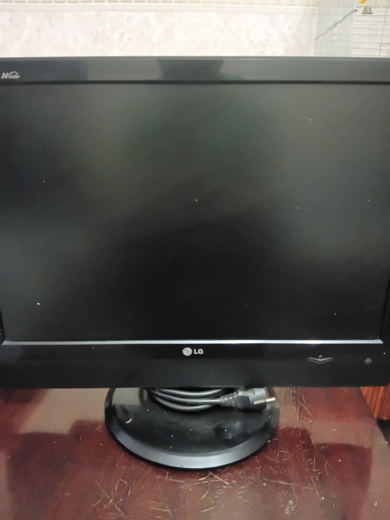 Монитор LG flaton