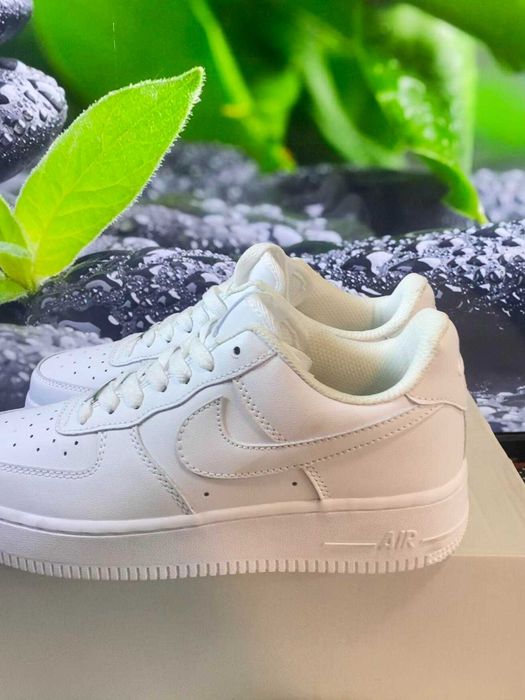Buty meskie Trampk Nike Air Force 1 Low '07 White R.46
