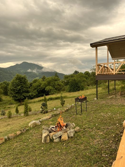 Оренда будиночка, котеджа в Карпатах, з чаном та мангальною зоною