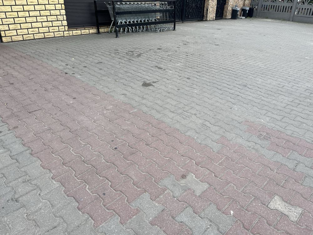 Kostka brukowa szara i czerwona