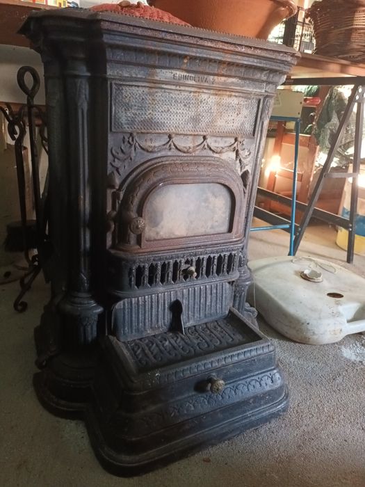 Vendo Salamandra a lenha original