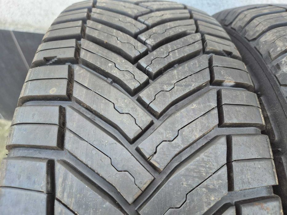 2x opona całoroczna 215/60/17C Michelin Abicis Cross Climate 2019/2021