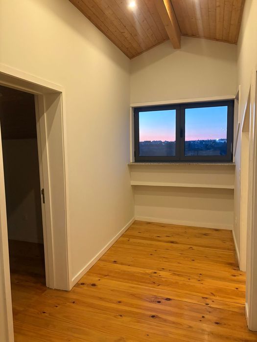 Arrenda-se quarto em avintes