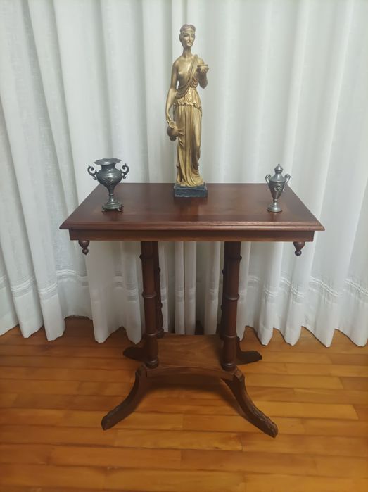 Mesa antiga de apoio alta restaurada estilo inglês