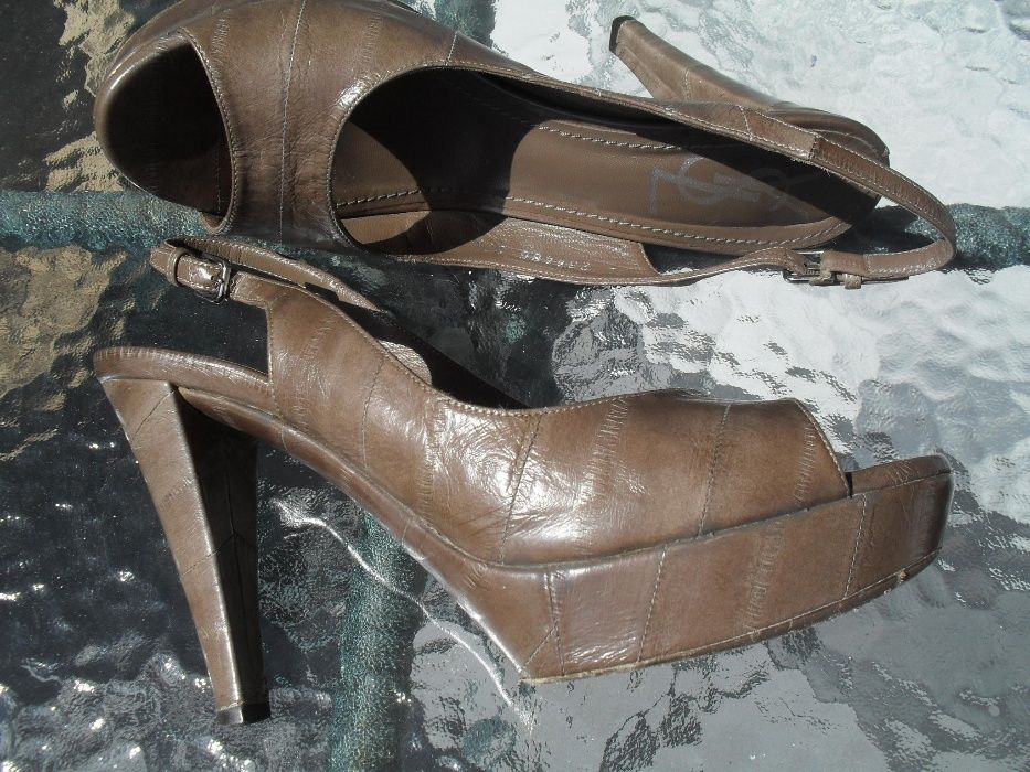 Buty YVES SAINT LAURENT rozmiar 37,5